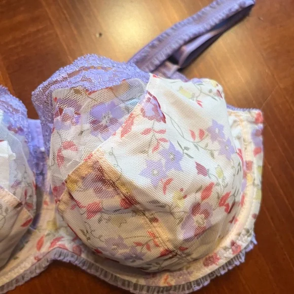 Bra and Panty Set - Picture 4 of 6